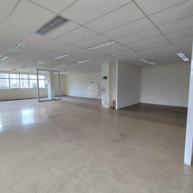 Andar corrido à venda no Lourdes: 