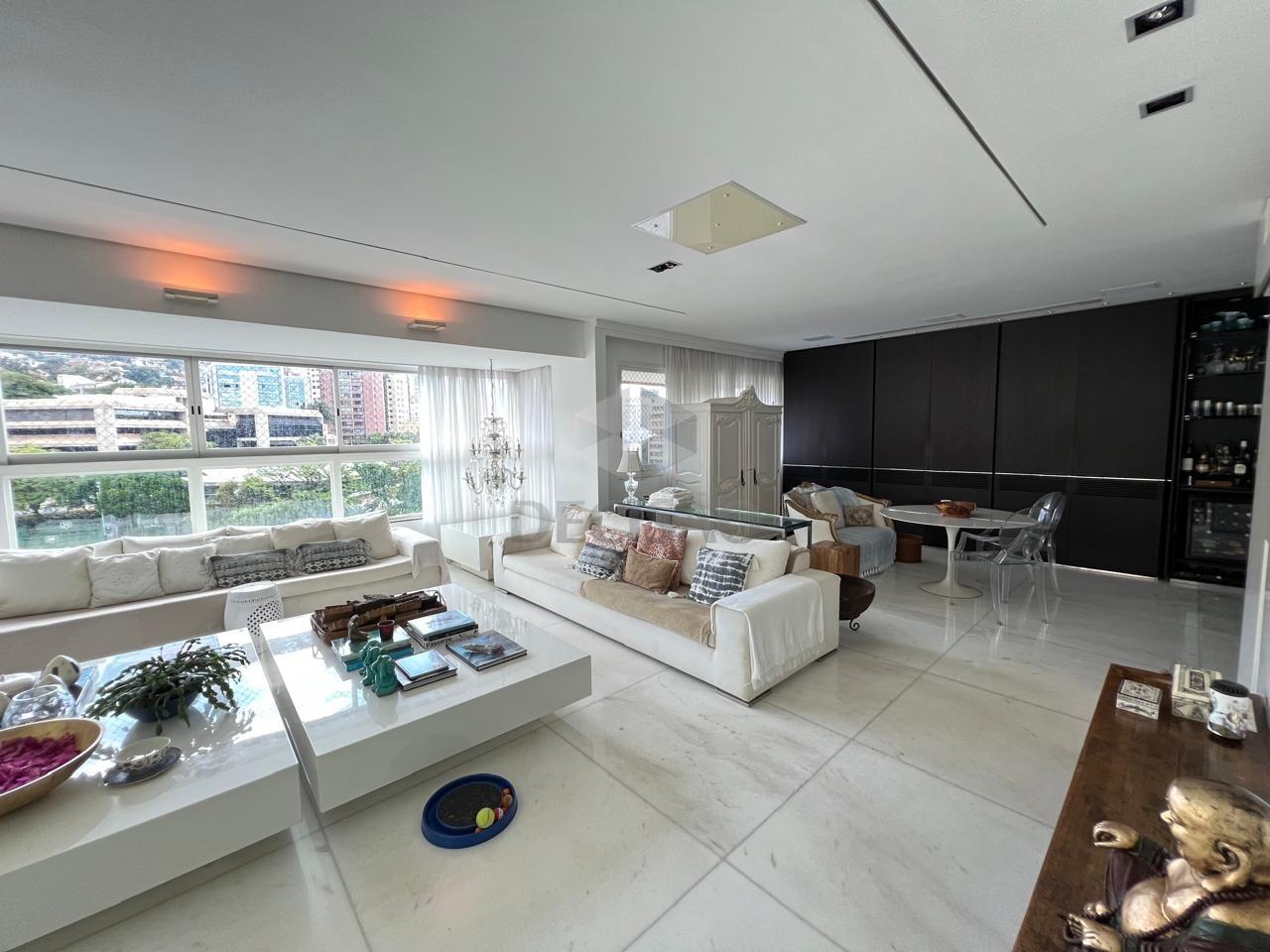 Cobertura à venda no Serra: 