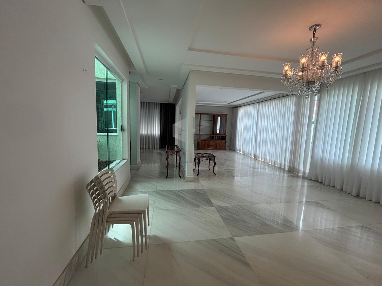 Casa à venda no Belvedere: 