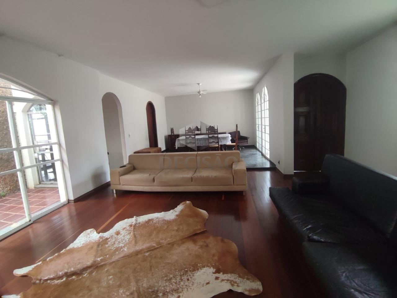 Casa à venda no Sion: 