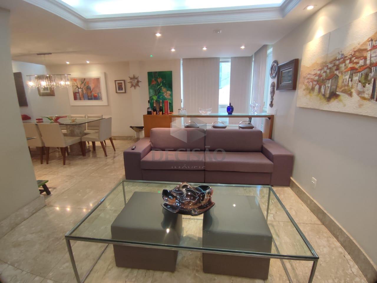 Apartamento 4 Quartos à venda no Carmo: 