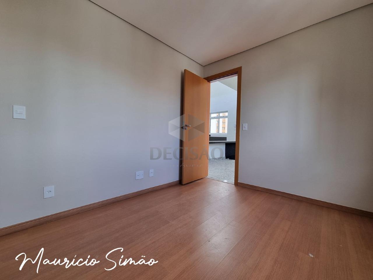 Cobertura à venda no Lourdes: 