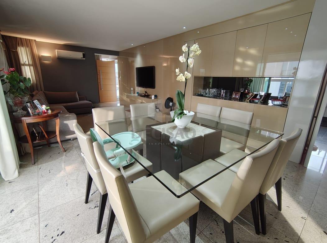 Apartamento 4 Quartos à venda no Carmo: 