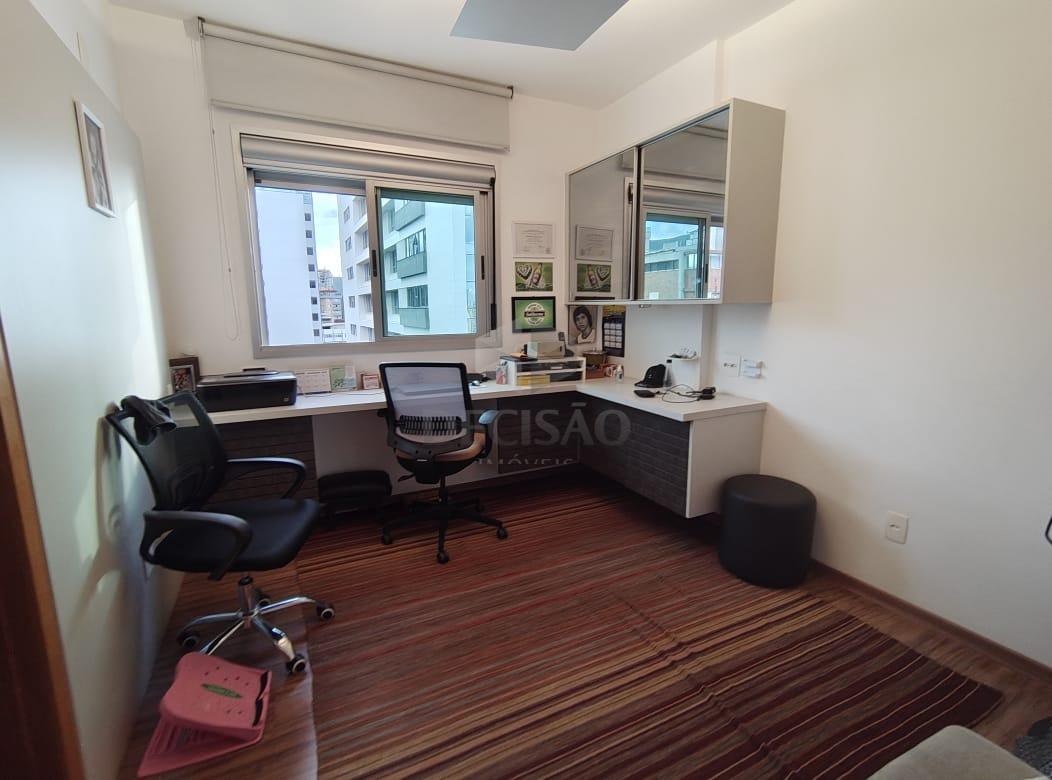 Apartamento 4 Quartos à venda no Carmo: 