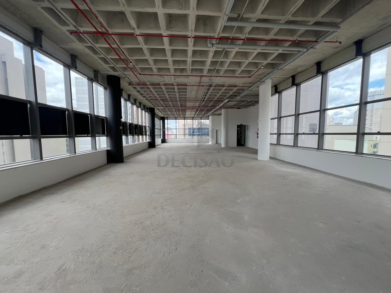 Andar corrido à venda no Lourdes: 