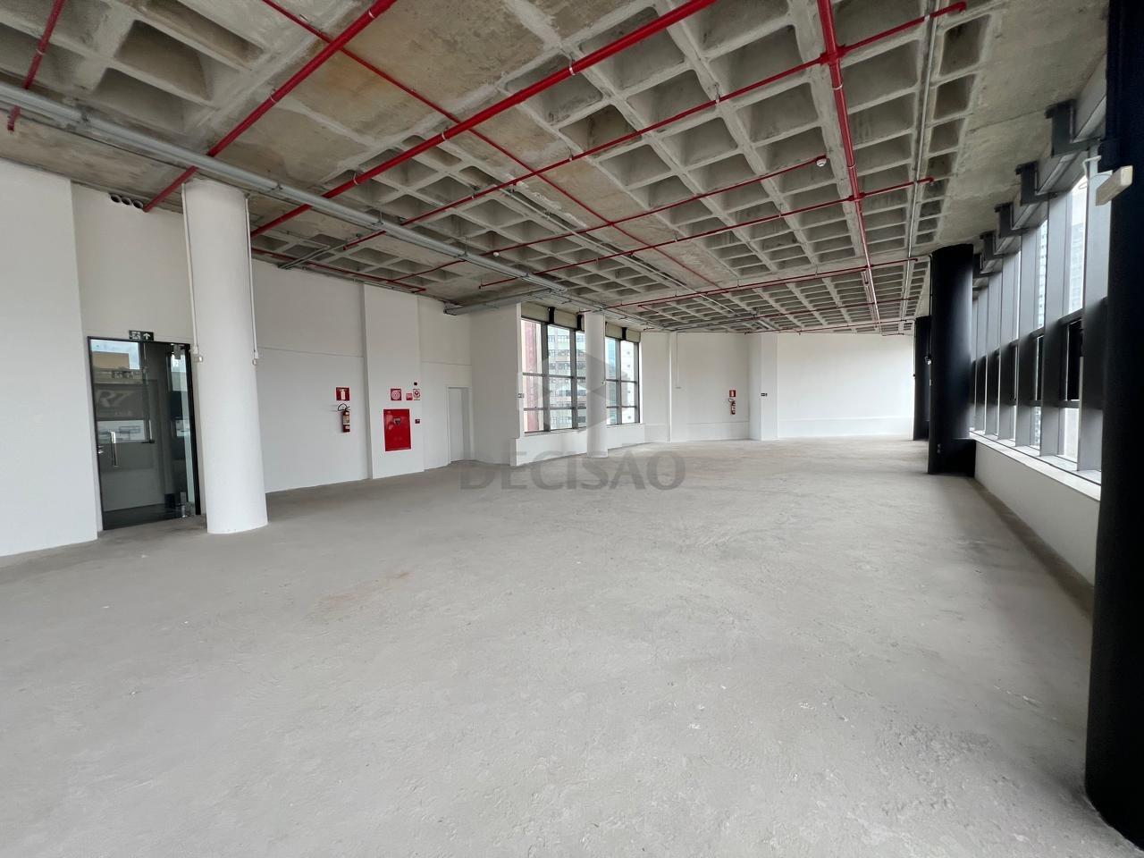 Andar corrido à venda no Lourdes: 