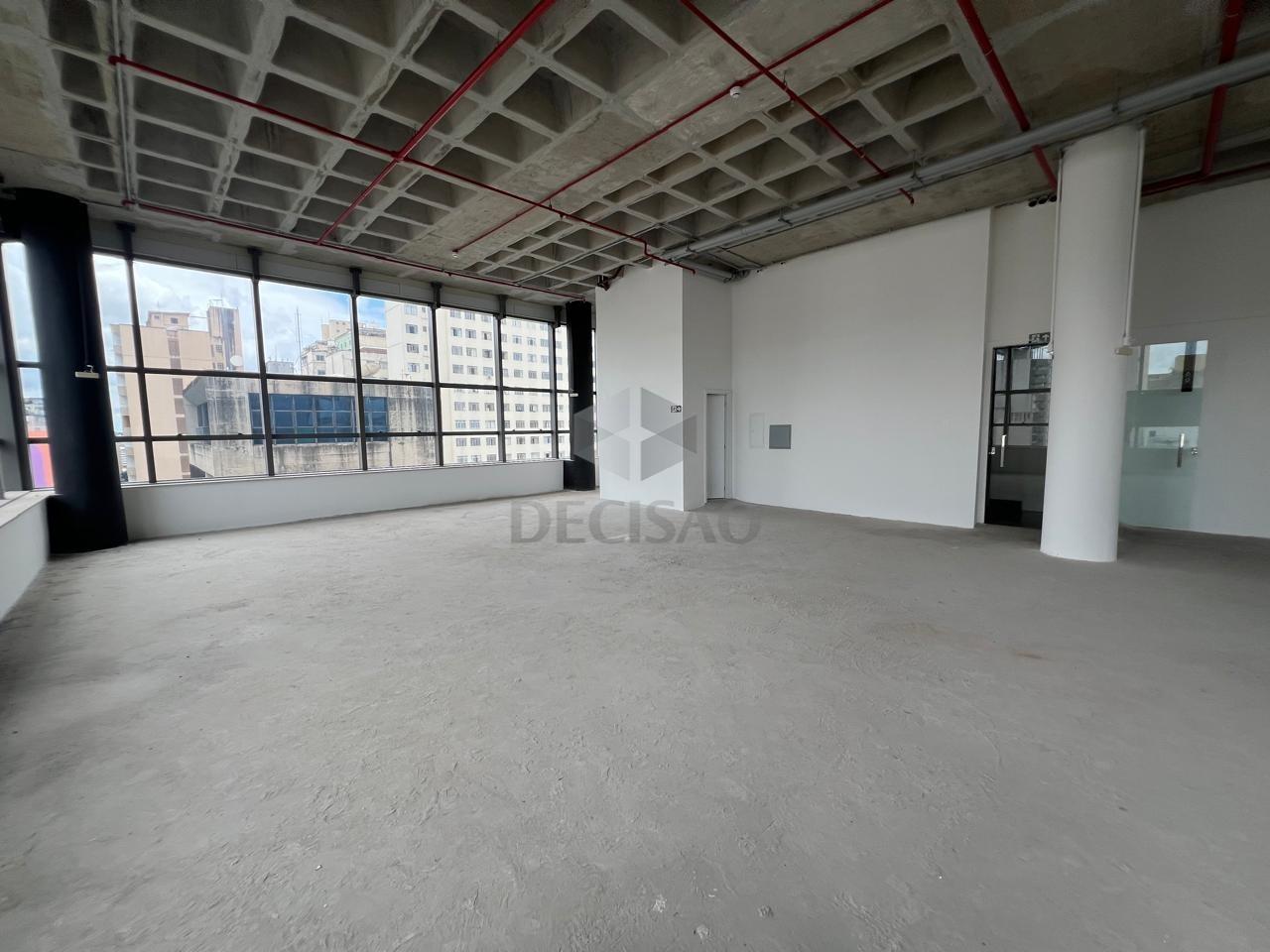 Andar corrido à venda no Lourdes: 