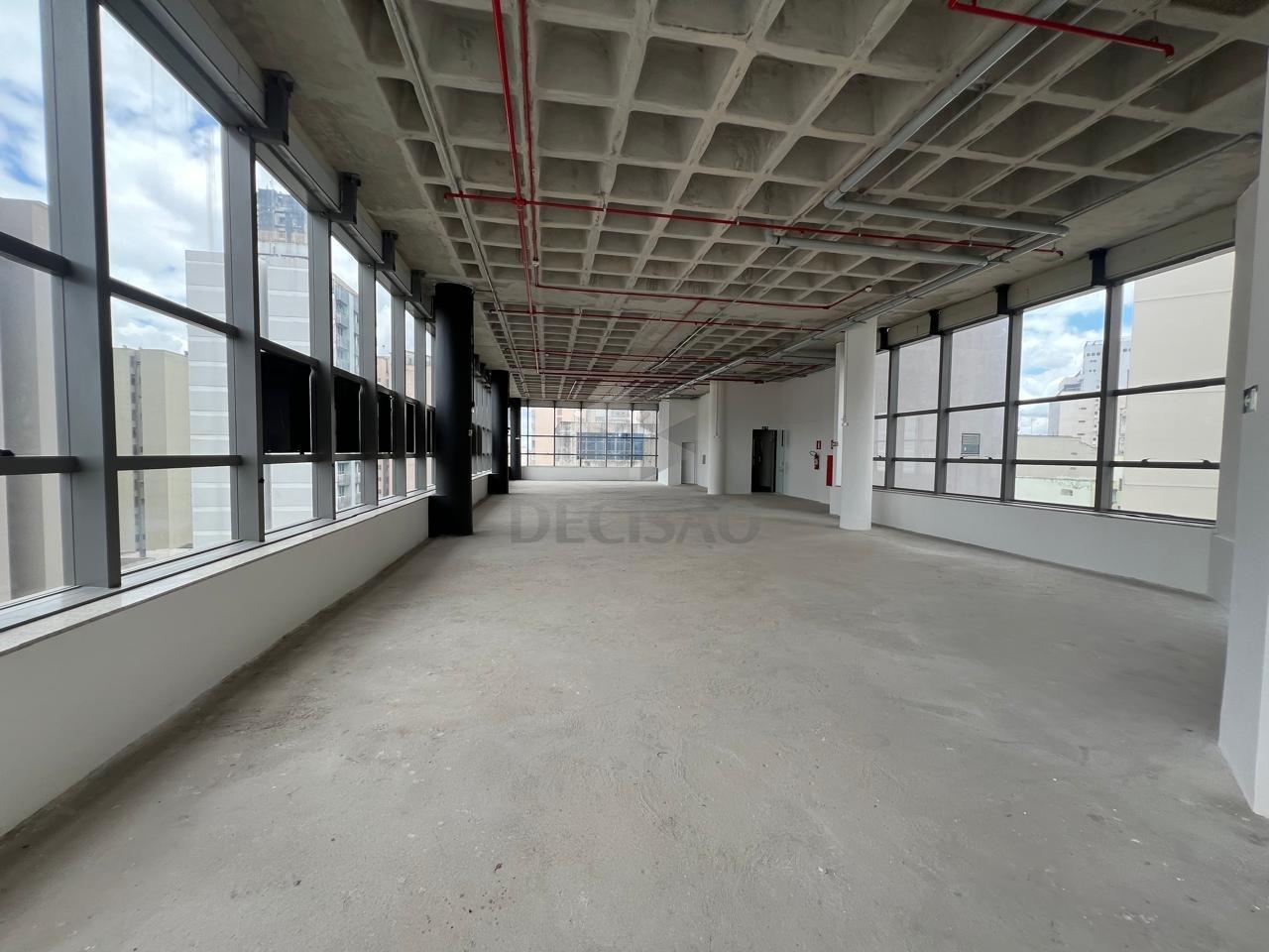 Andar corrido à venda no Lourdes: 