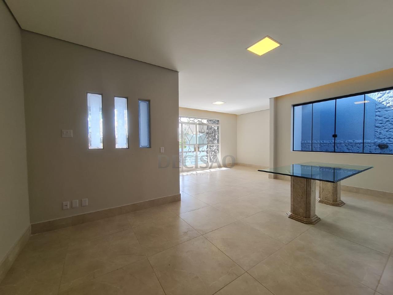 Casa à venda no Santa Efigênia: 