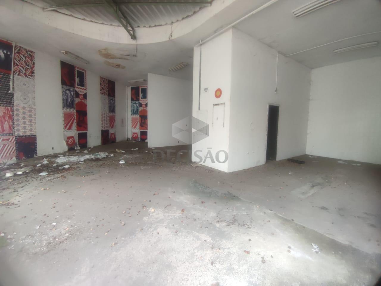 Prédio Comercial à venda no Floresta: 