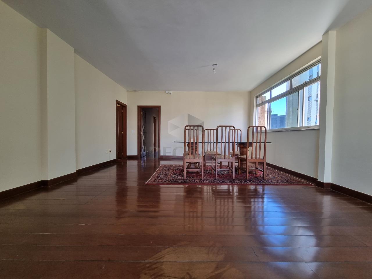 Cobertura à venda no Lourdes: 