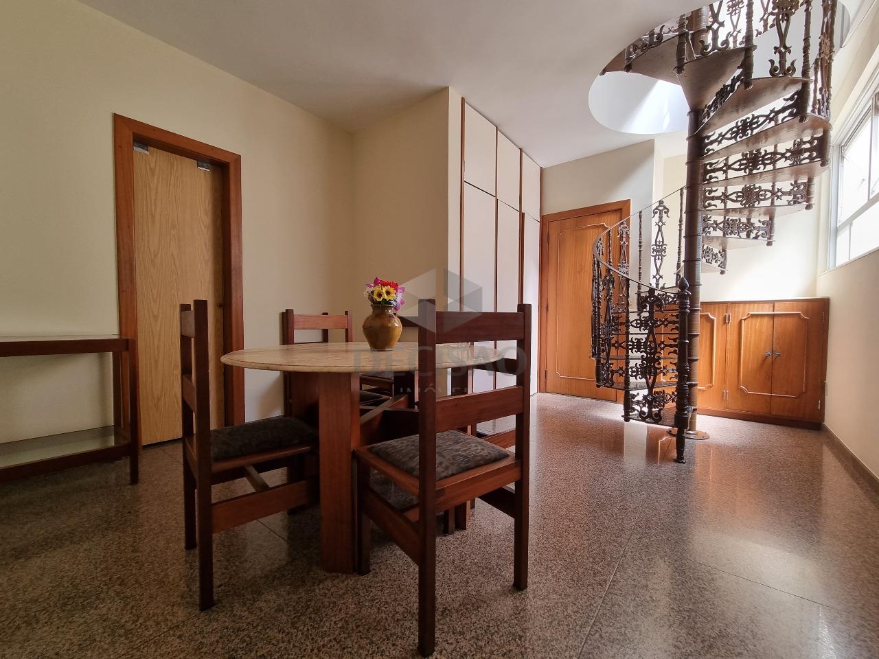 Cobertura à venda no Lourdes: 