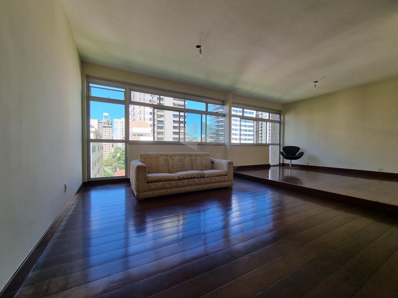 Cobertura à venda no Lourdes: 