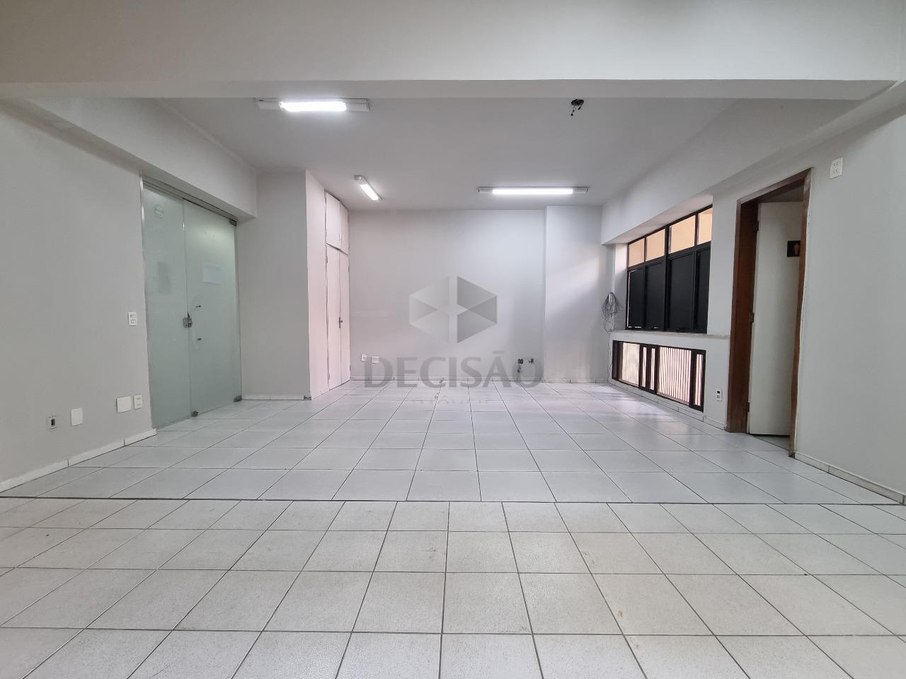 Sala à venda no Lourdes: 