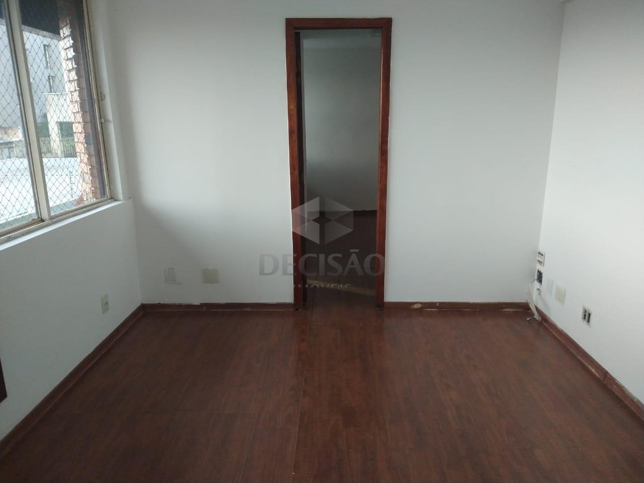 Sala à venda no Barro Preto: 