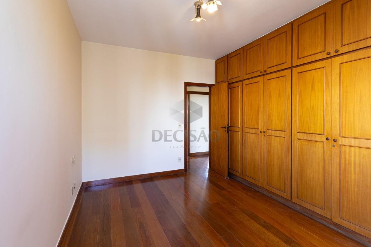 Apartamento 4 Quartos à venda no Funcionarios: 