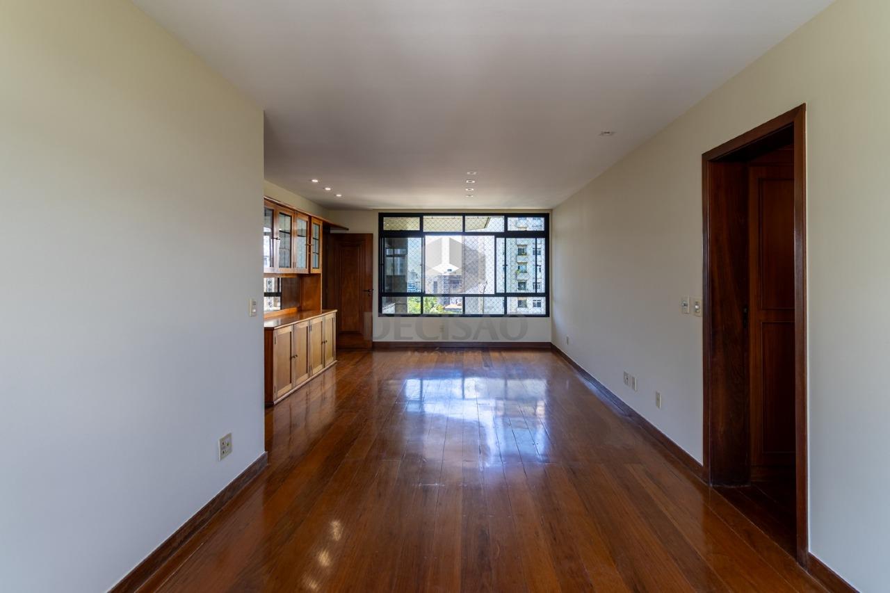 Apartamento 4 Quartos à venda no Funcionarios: 