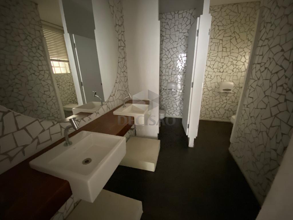 Casa à venda no Lourdes: 