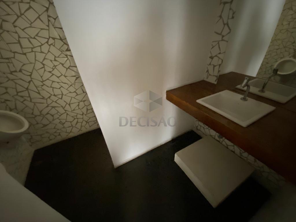 Casa à venda no Lourdes: 