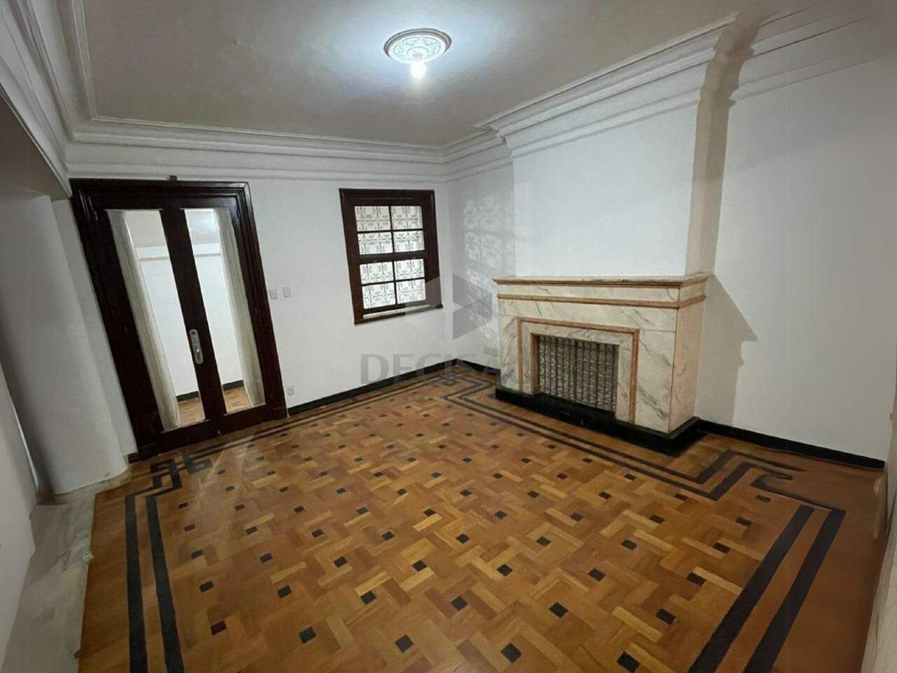 Casa à venda no Lourdes: 