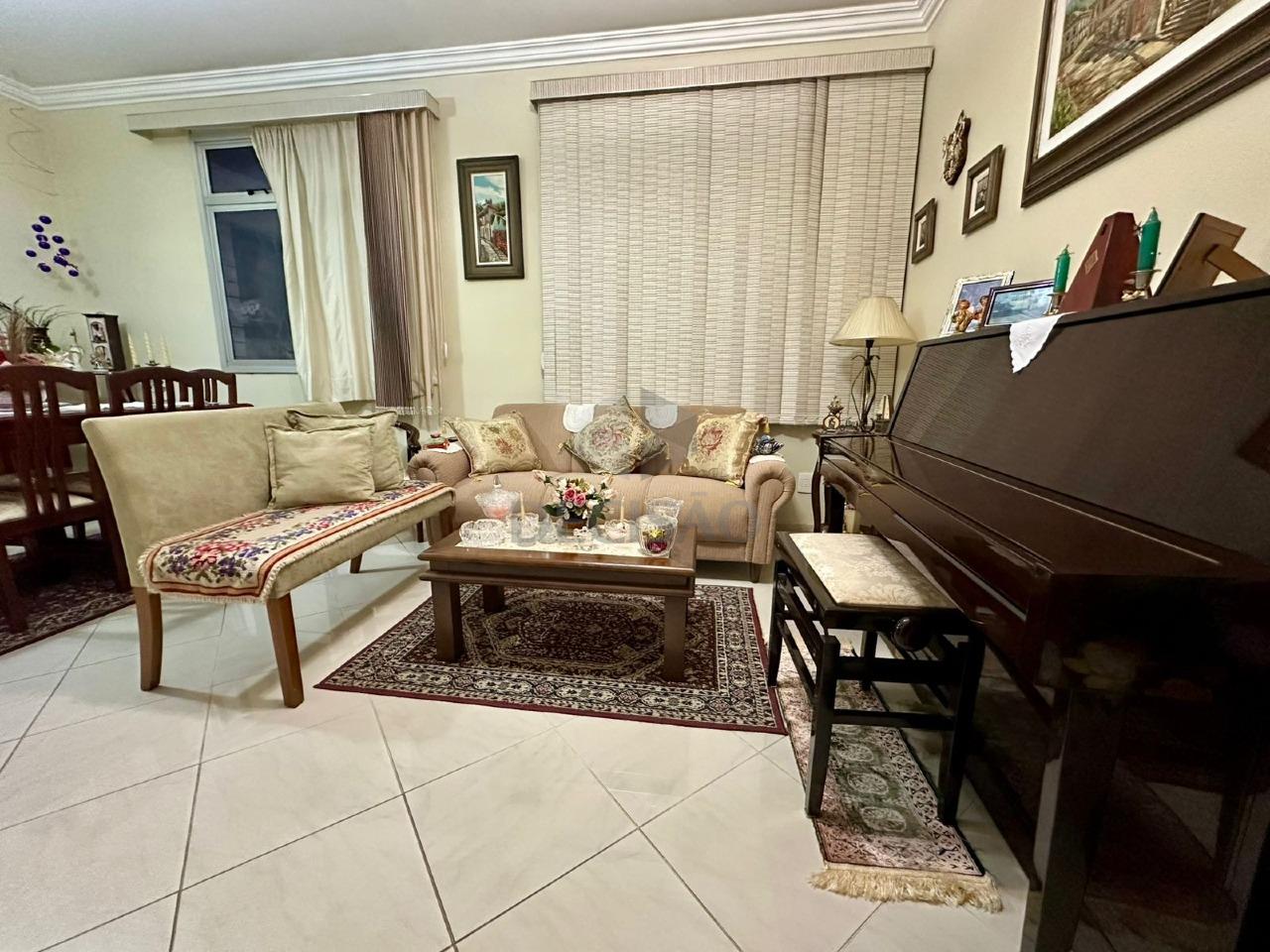 Apartamento 3 Quartos à venda no Carmo: 