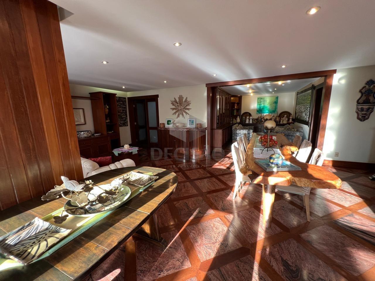 Casa à venda no Belvedere: 