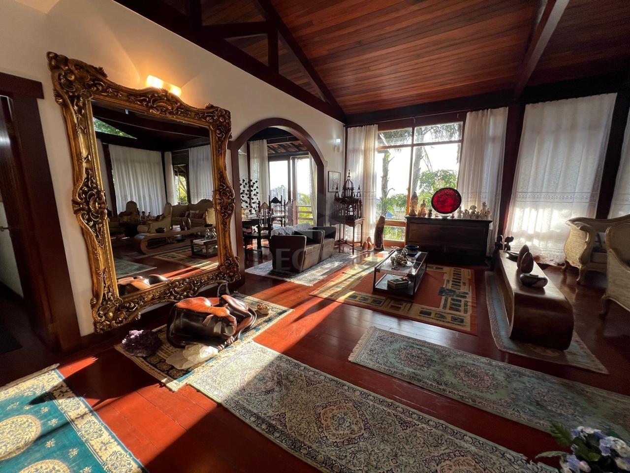 Casa à venda no Belvedere: 