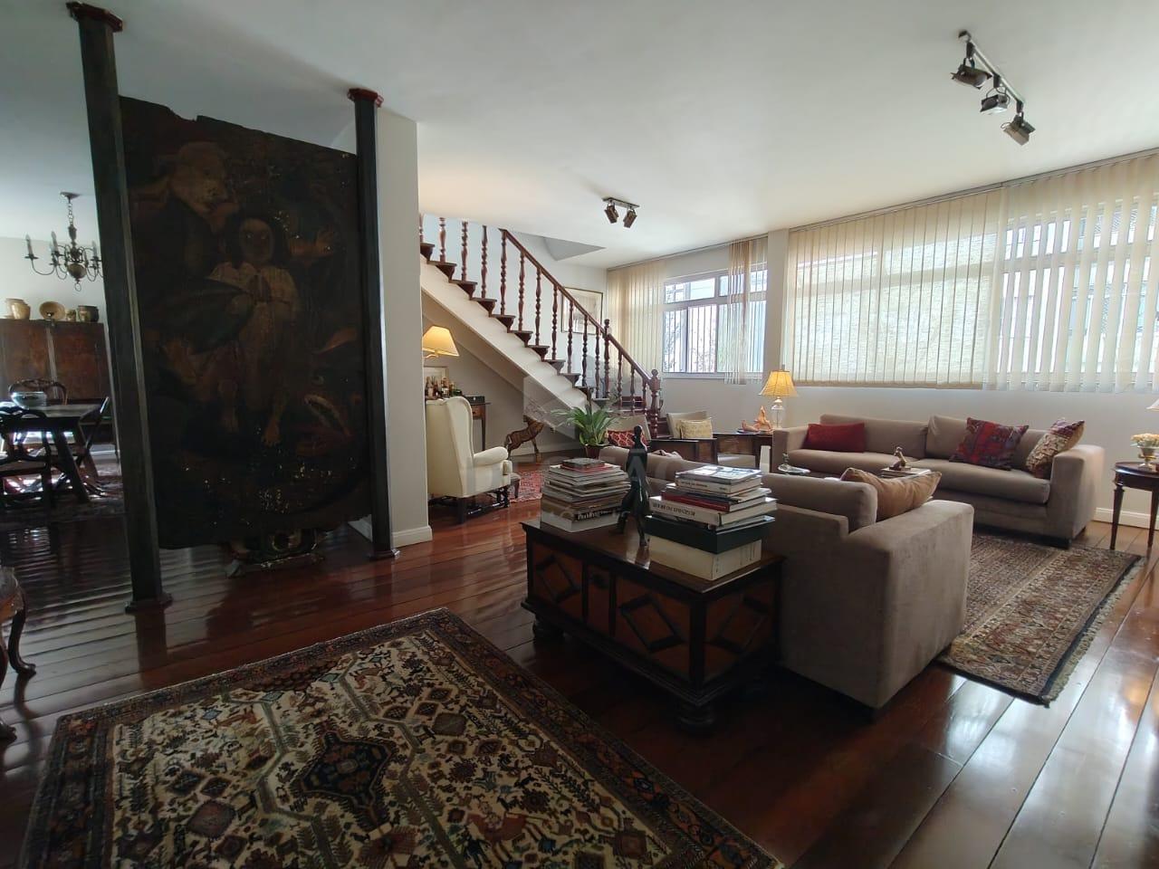 Cobertura à venda no Lourdes: 