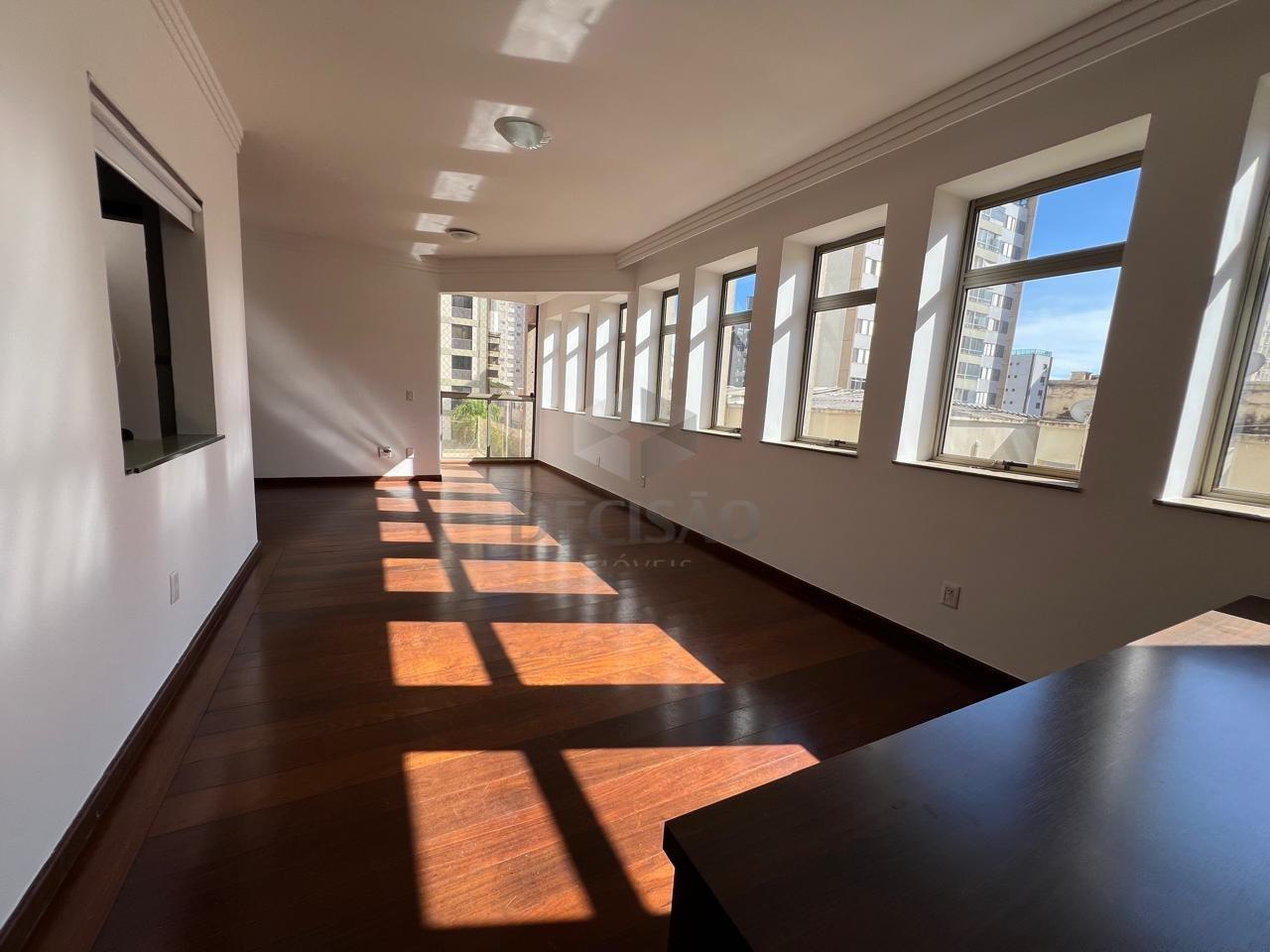 Apartamento 3 Quartos à venda no Funcionarios: 