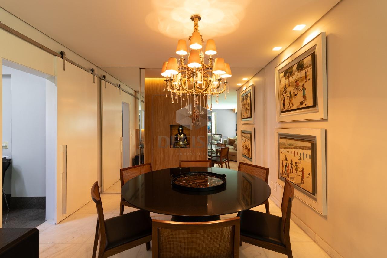 Apartamento 4 Quartos à venda no Funcionarios: 