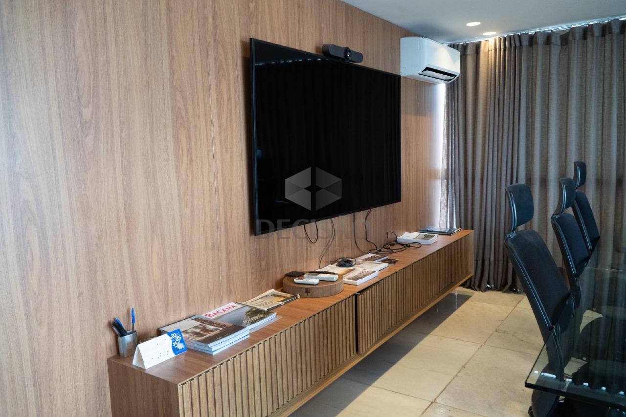 Andar corrido à venda no Belvedere: 