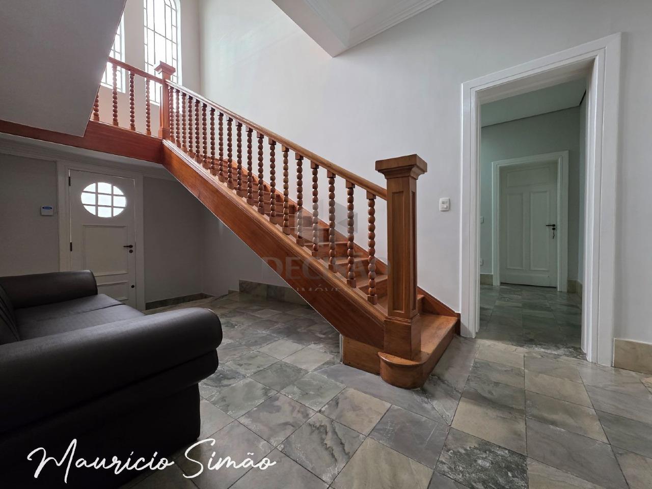 Casa à venda no Lourdes: 