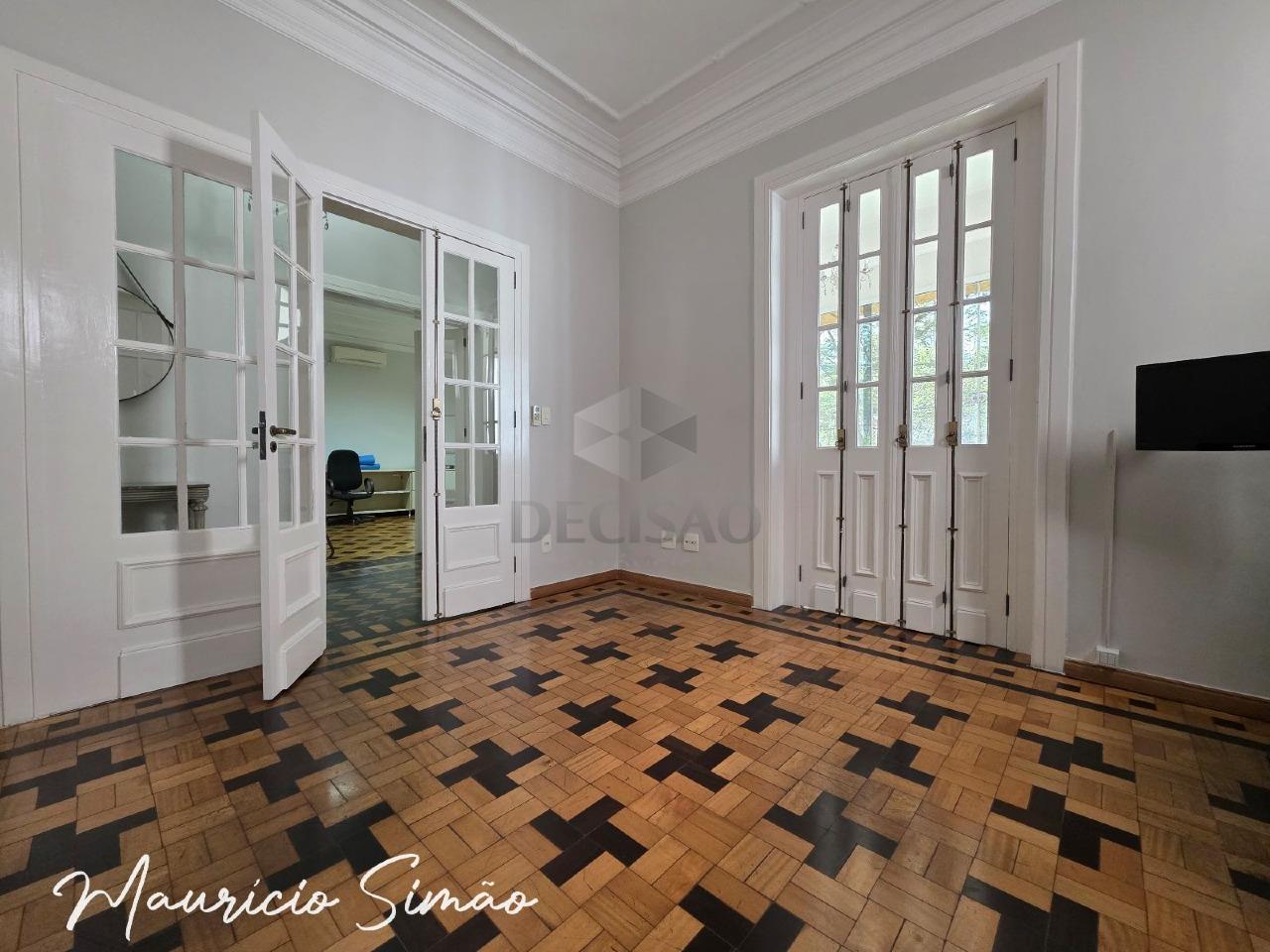 Casa à venda no Lourdes: 