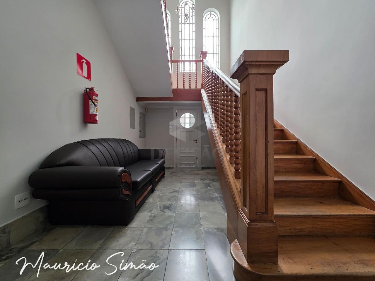 Casa à venda no Lourdes: 