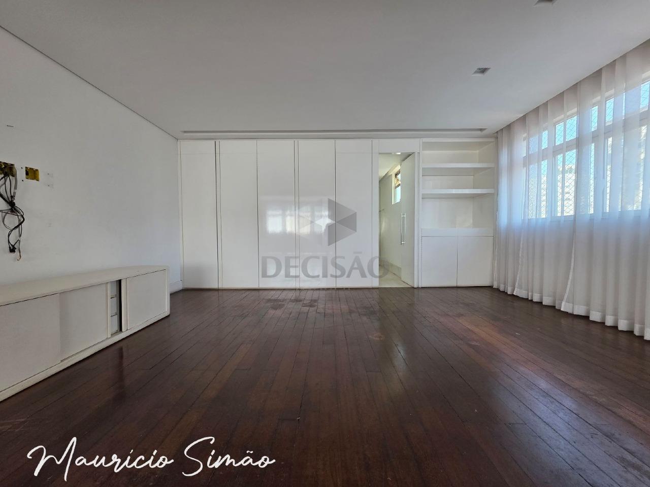 Apartamento 5 Quartos à venda no Savassi: 