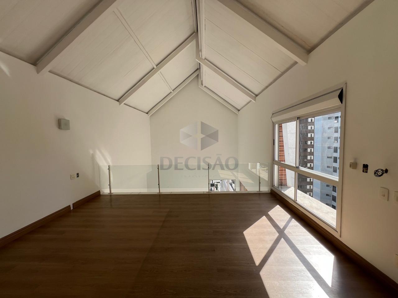 Apto Duplex à venda no Lourdes: 