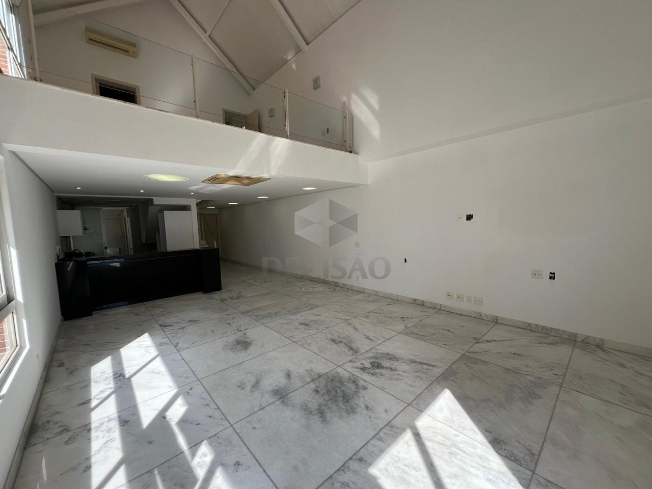 Apto Duplex à venda no Lourdes: 