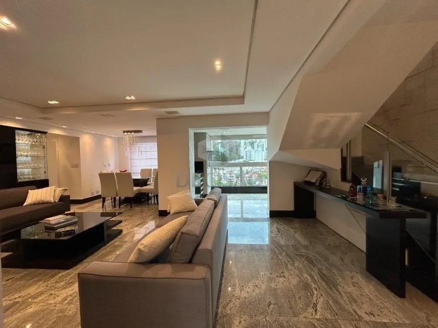 Cobertura à venda no Coraçao de Jesus: 