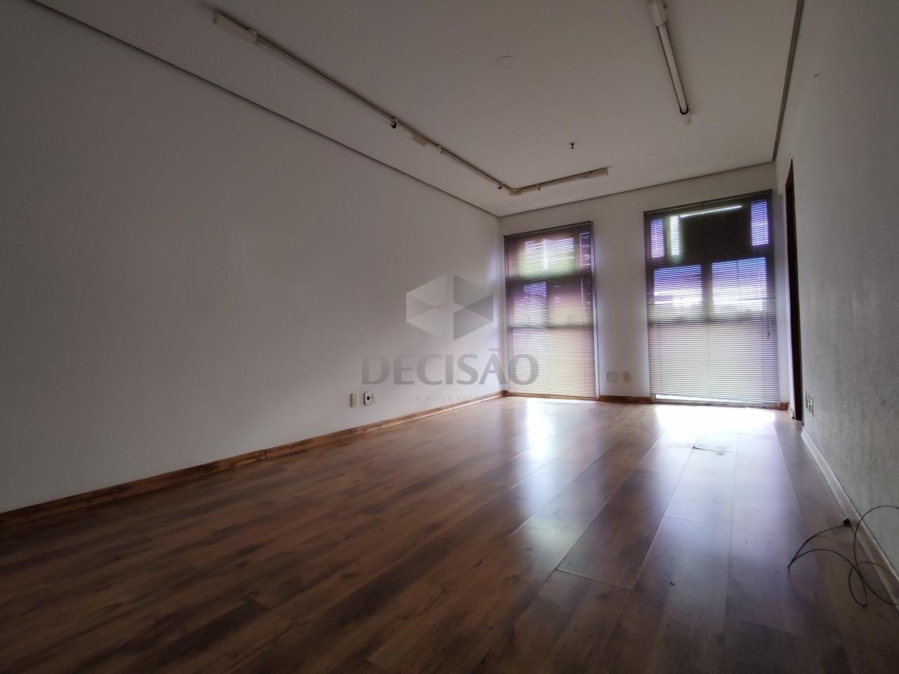 Sala à venda no Santo Antonio: 