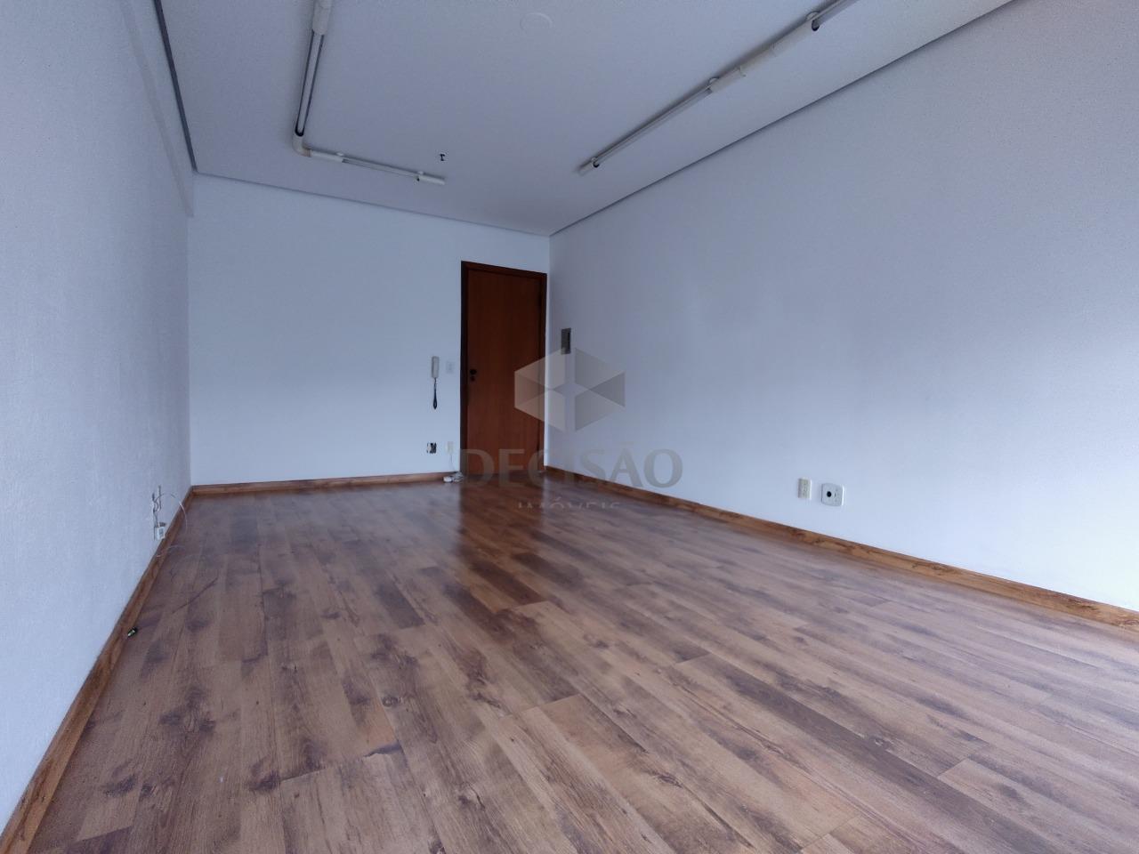 Sala à venda no Santo Antonio: 