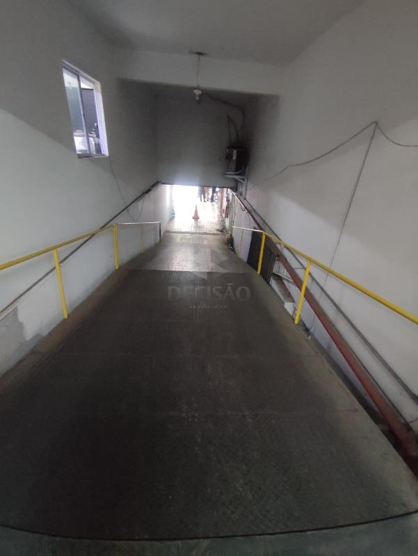 Loja à venda no Lourdes: 