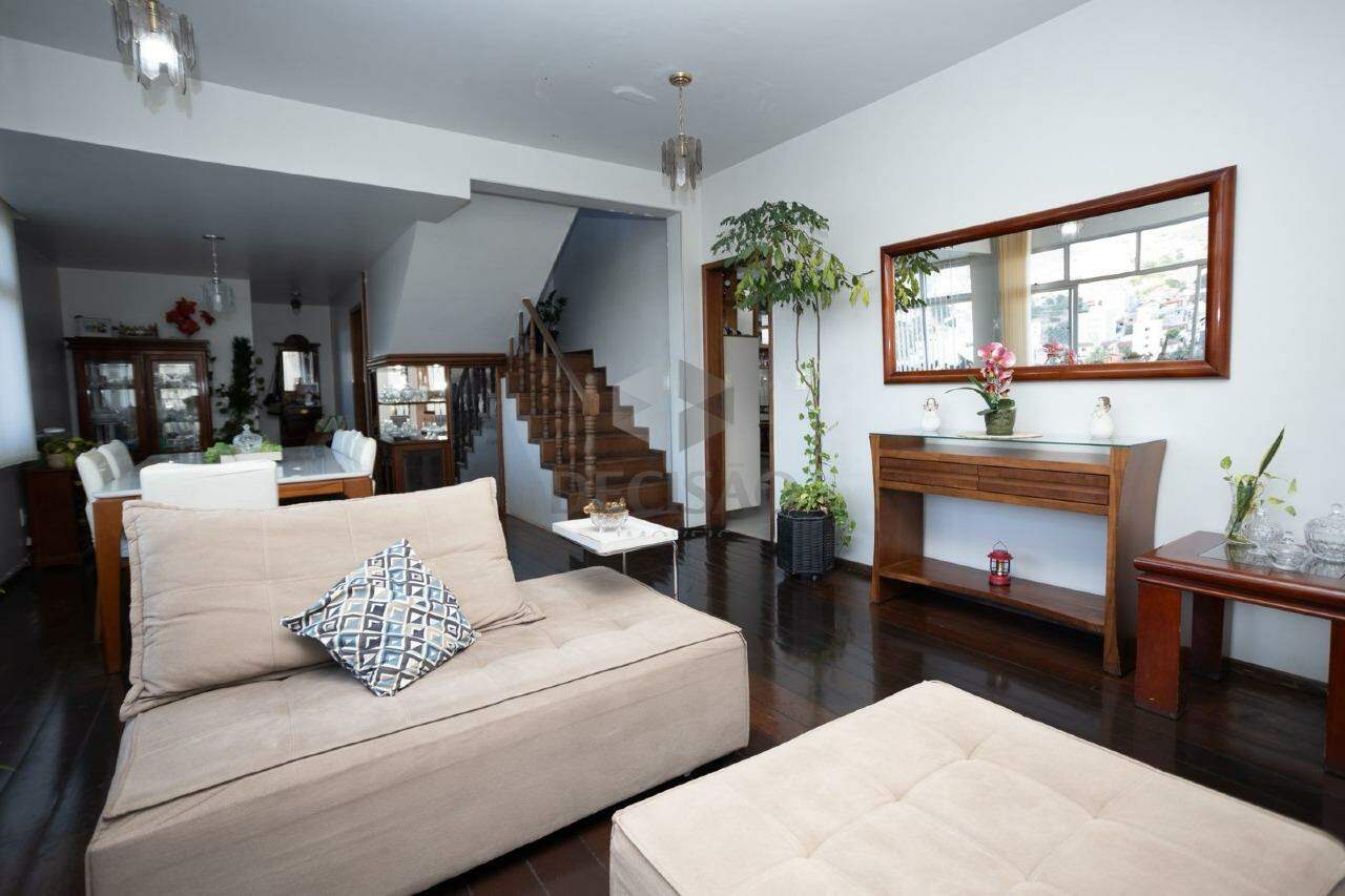 Cobertura à venda no Santa Efigênia: 