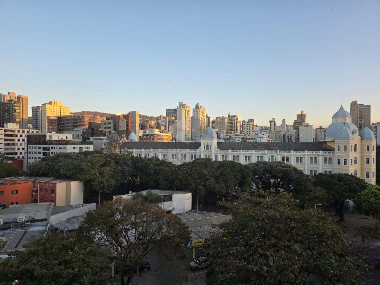 Sala à venda no Santa Efigênia: 