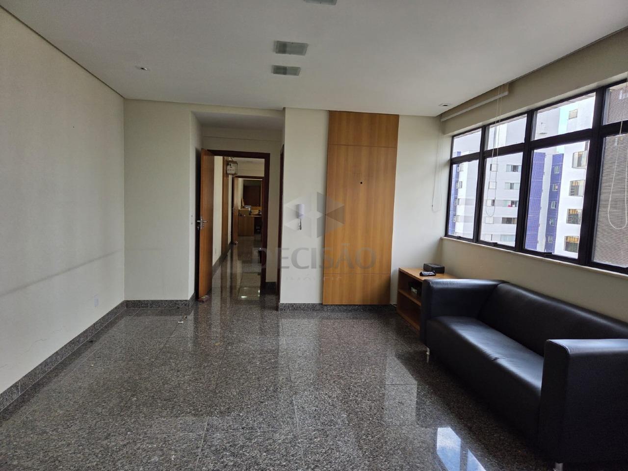 Sala à venda no Vila da Serra: 