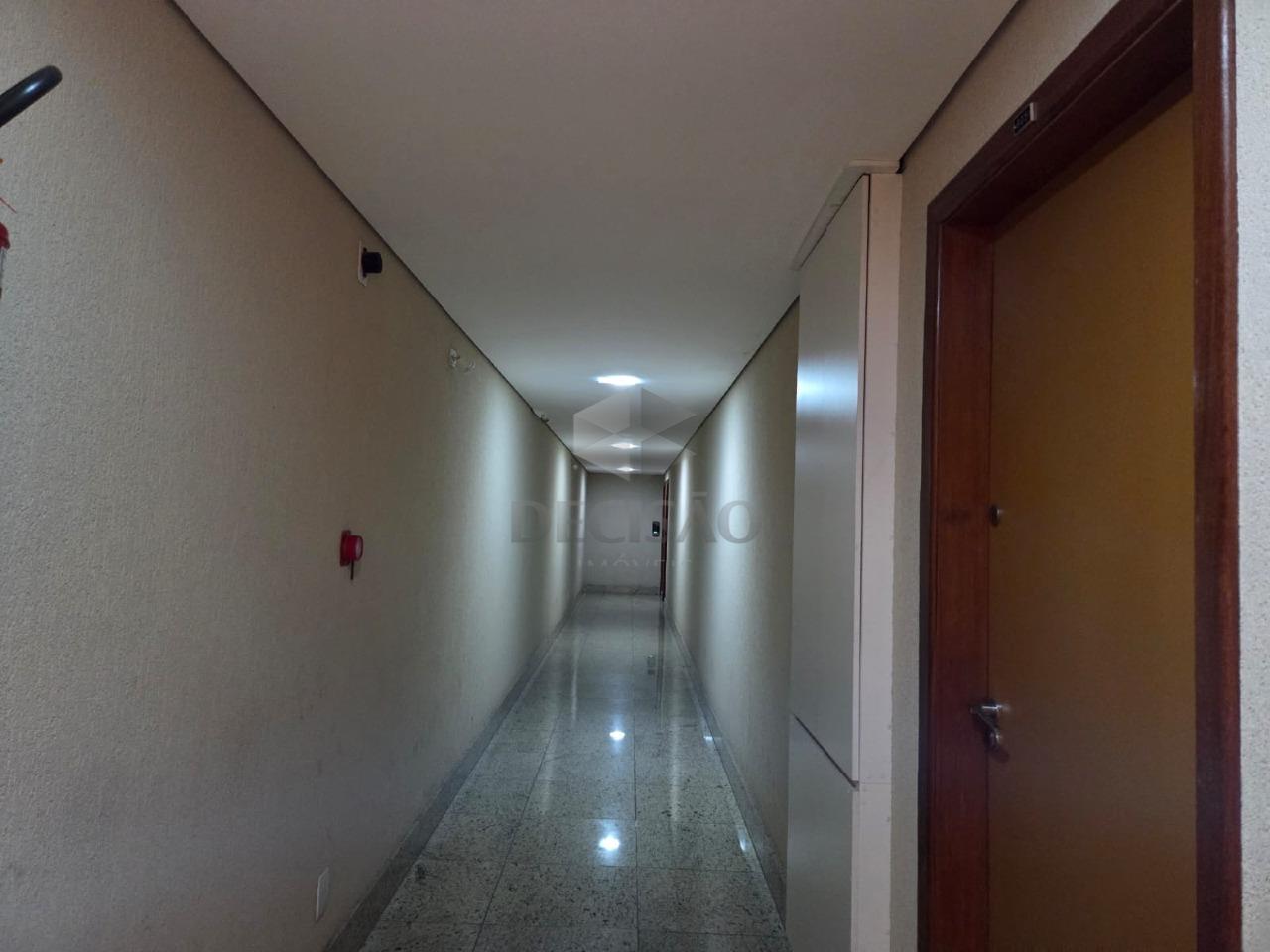 Sala à venda no Vila da Serra: 