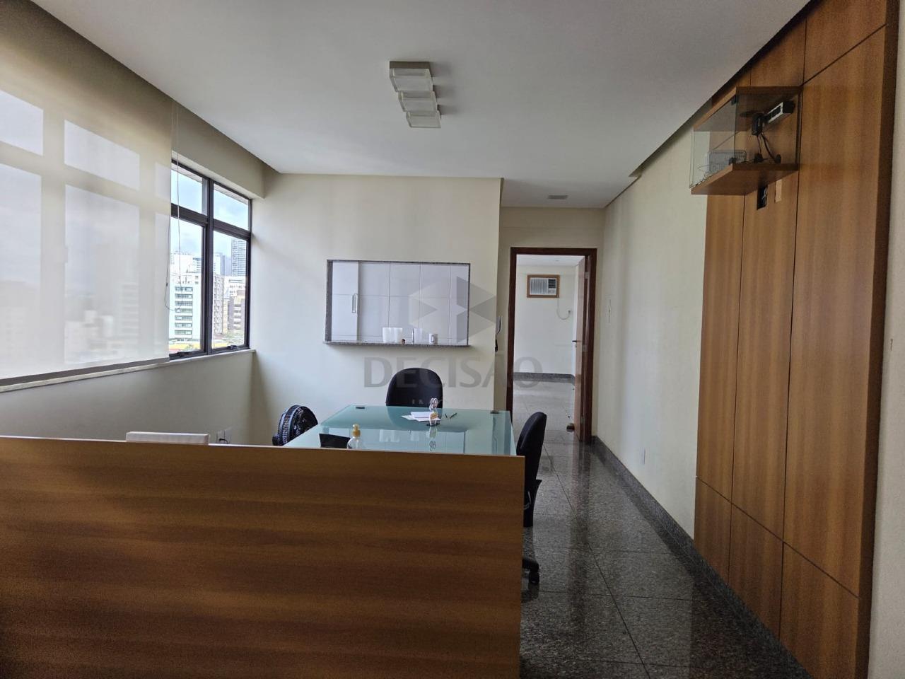 Sala à venda no Vila da Serra: 