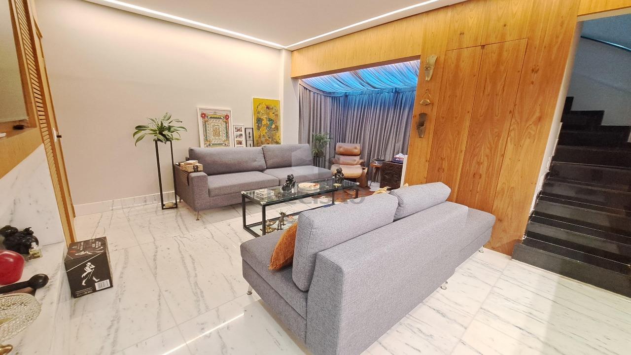 Cobertura à venda no Serra: 