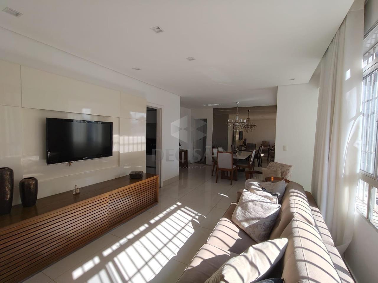 Apartamento 4 Quartos à venda no Cruzeiro: 