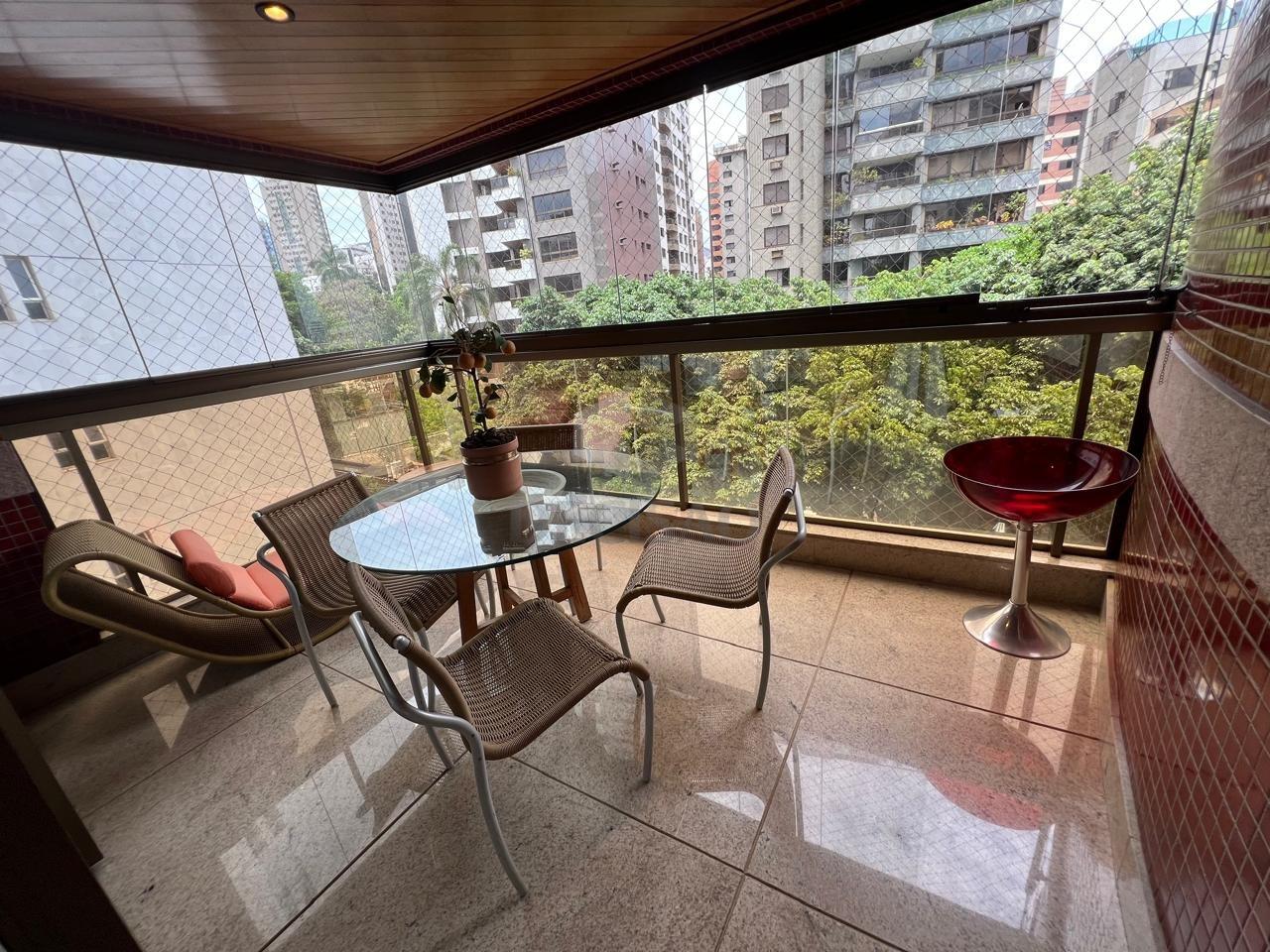 Apartamento 4 Quartos à venda no Savassi: 