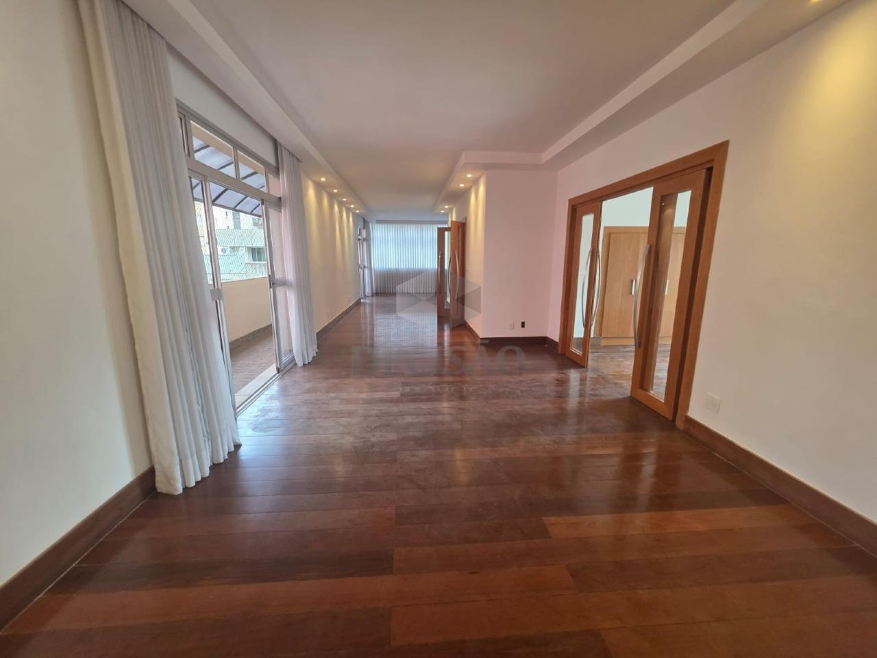 Cobertura à venda no Lourdes: 